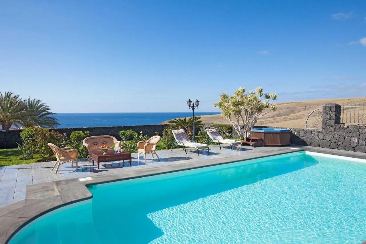Bright And Spacious Puerto Calero Villa 3 Bedrooms Villa Viejo Dos Private Pool Wonderful Scenic Views Lanzarote location