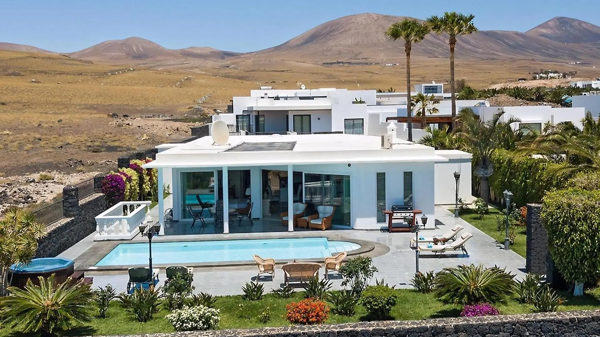 Bright And Spacious Puerto Calero Villa 3 Bedrooms Villa Viejo Dos Private Pool Wonderful Scenic Views Lanzarote يايثا